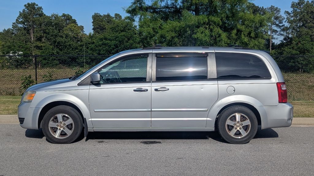 2009 Dodge Grand Caravan Image 2