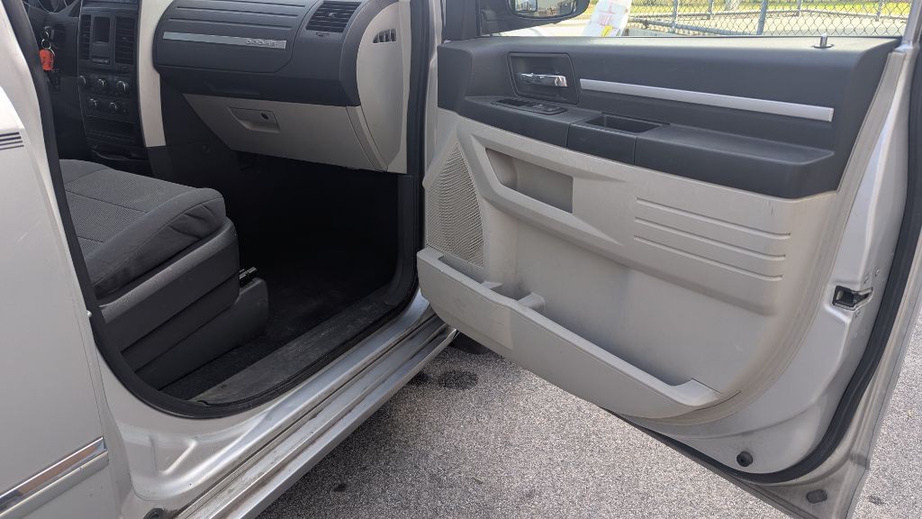 2009 Dodge Grand Caravan Image 18