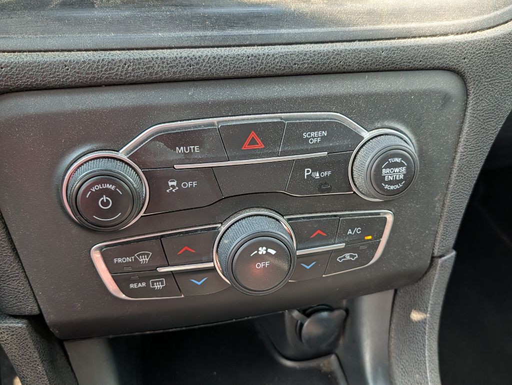 2019 Dodge Charger Image 11