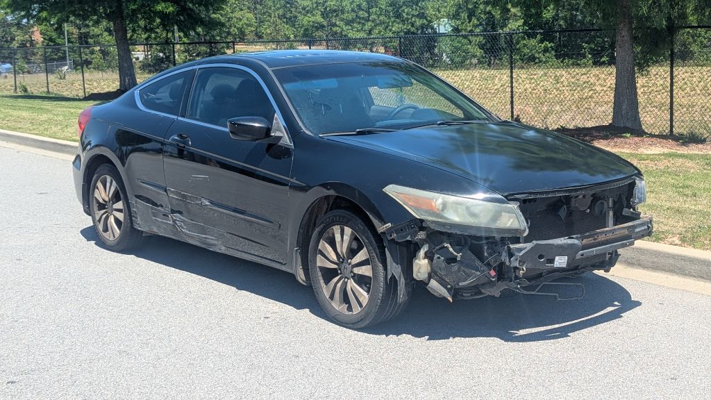 2011 Honda Accord Image 2