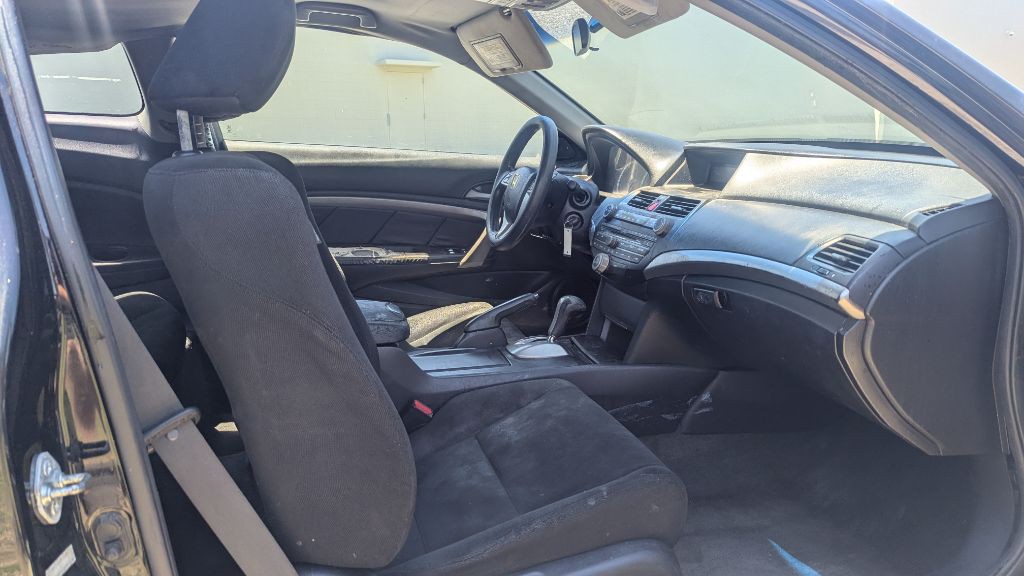 2011 Honda Accord Image 18