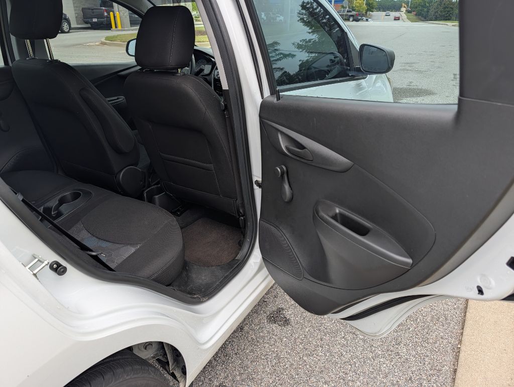 2016 Chevrolet Spark Image 19