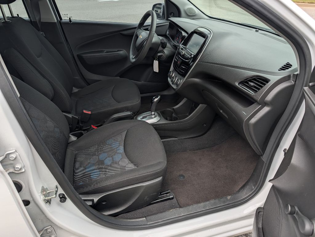 2016 Chevrolet Spark Image 23