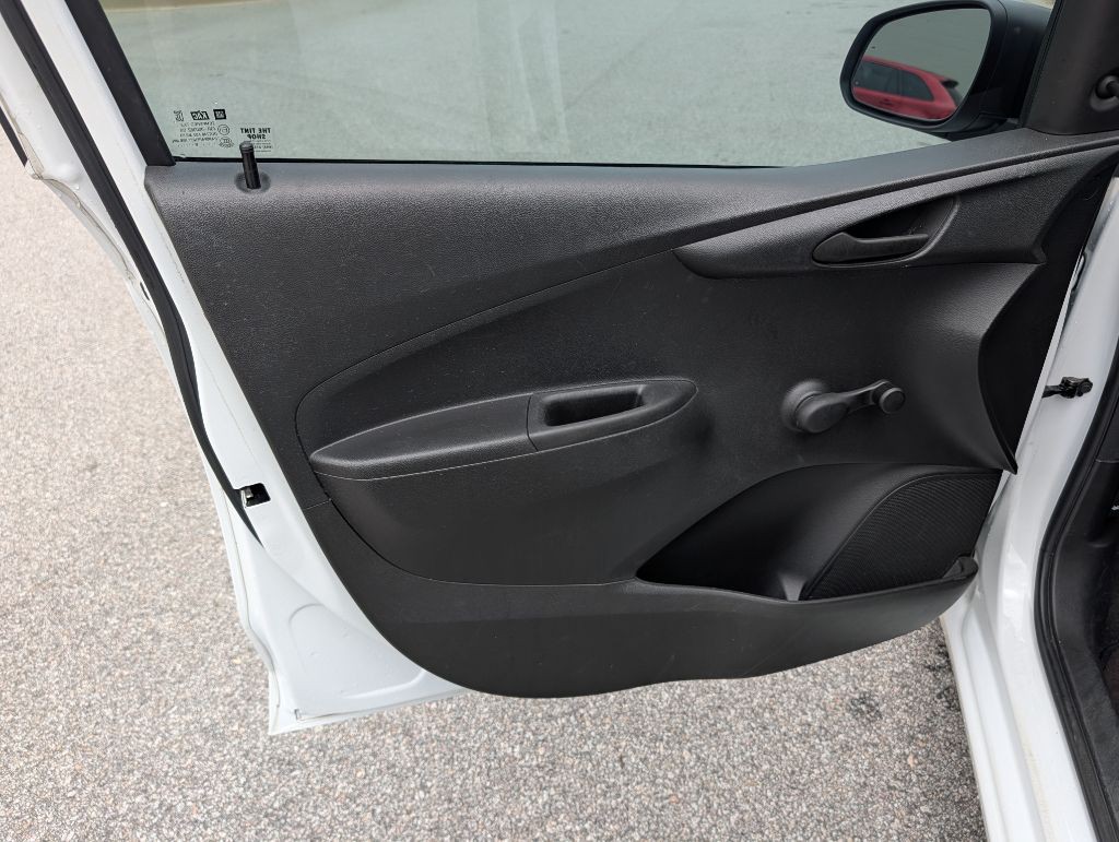 2016 Chevrolet Spark Image 9