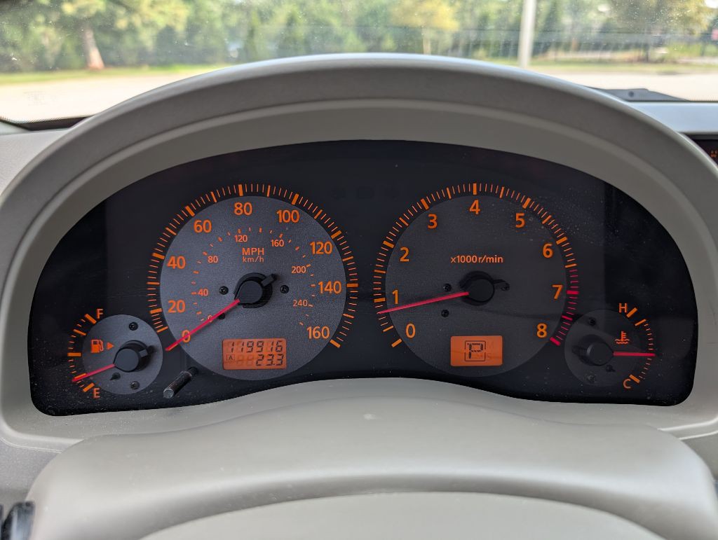 2003 INFINITI G35 Image 12