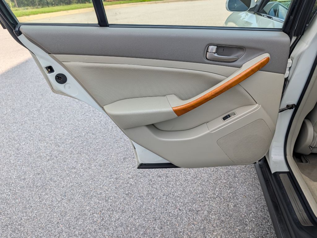 2003 INFINITI G35 Image 14