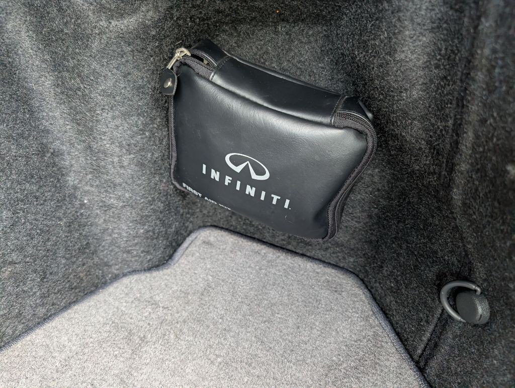 2003 INFINITI G35 Image 18