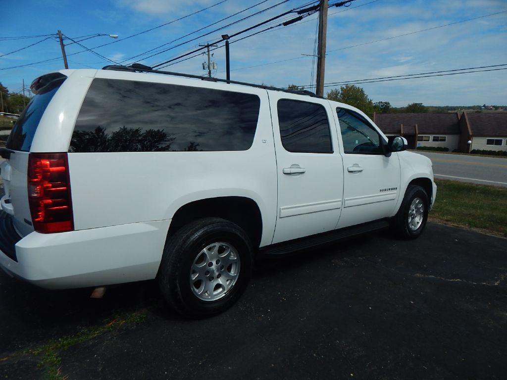 2012 Chevrolet Suburban Image 4