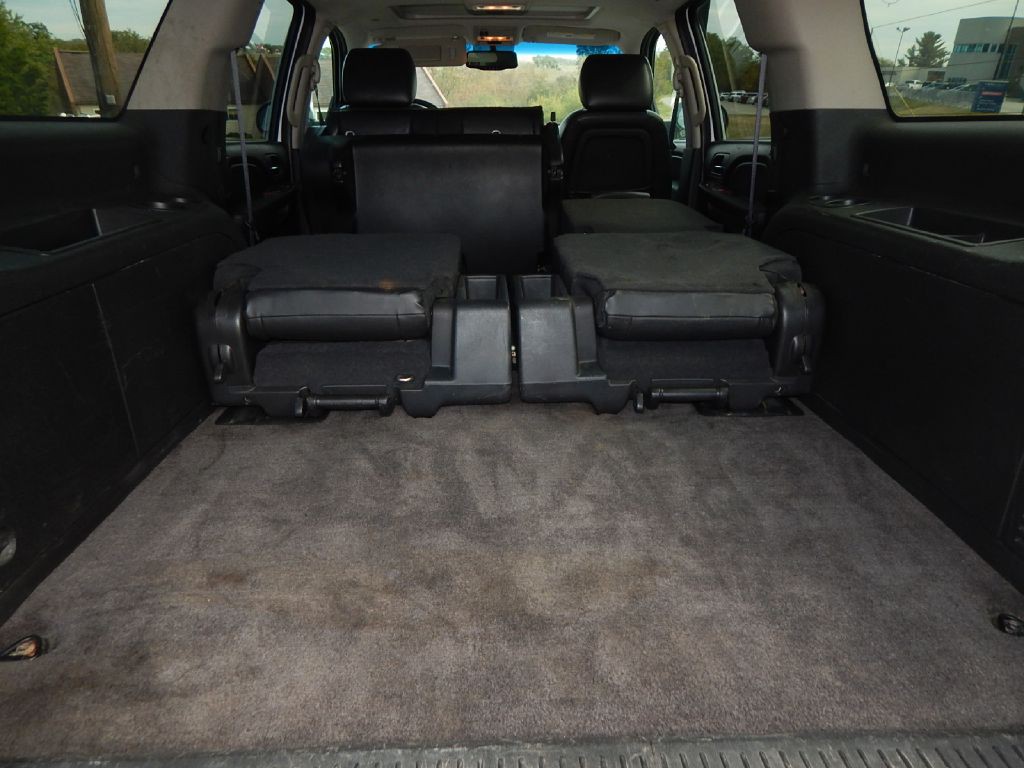 2012 Chevrolet Suburban Image 7