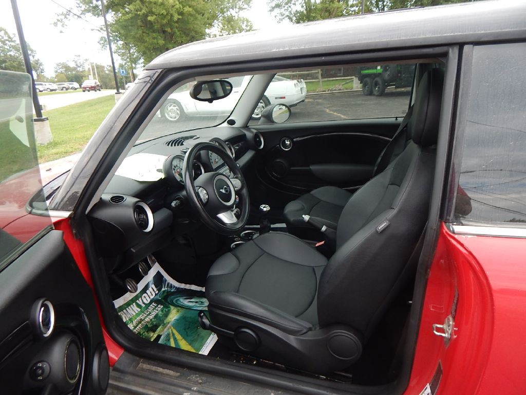 2008 MINI Cooper Image 5