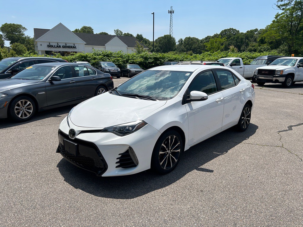 2018 Toyota Corolla Image 1