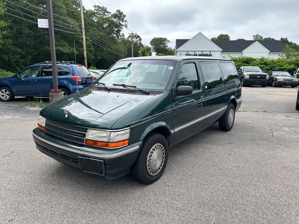1993 Plymouth Grand Voyager Image 1