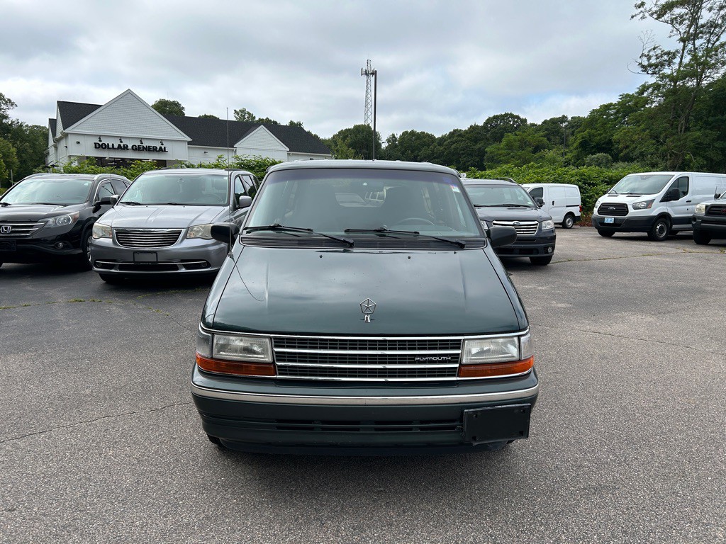 1993 Plymouth Grand Voyager Image 2