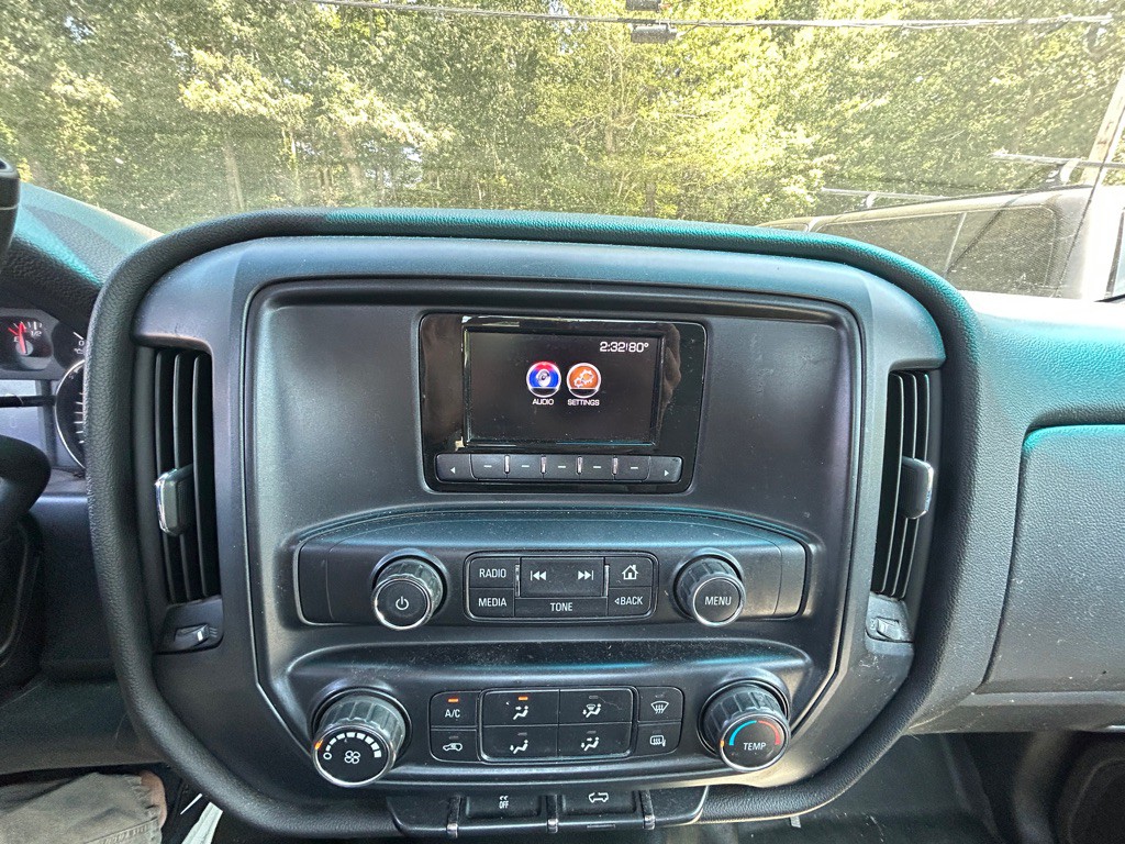 2015 GMC Sierra Image 11
