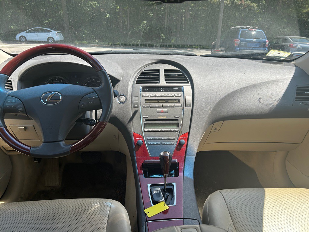 2009 Lexus ES Image 11