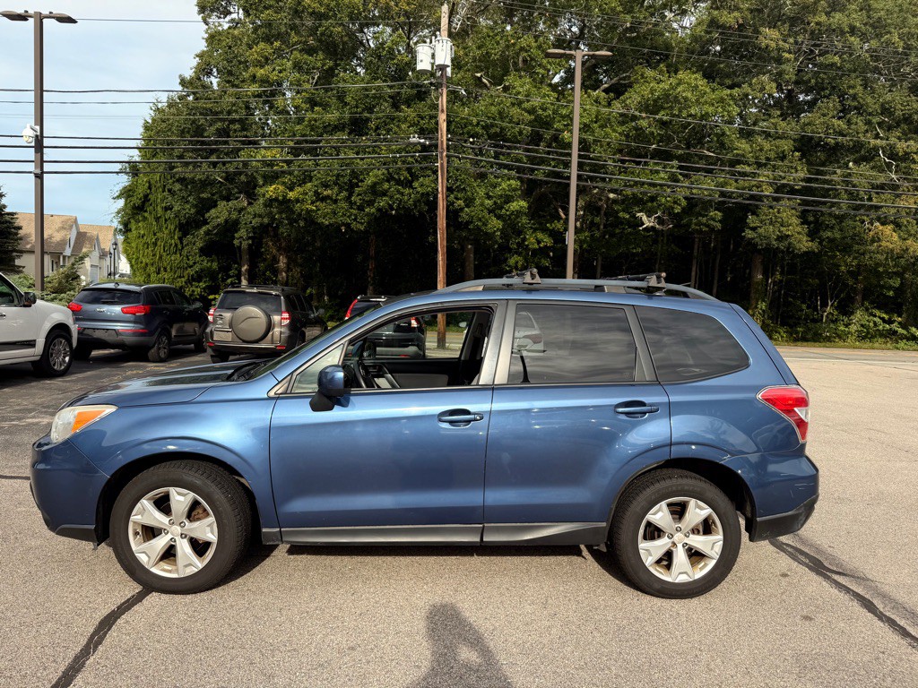 2014 Subaru Forester Image 8