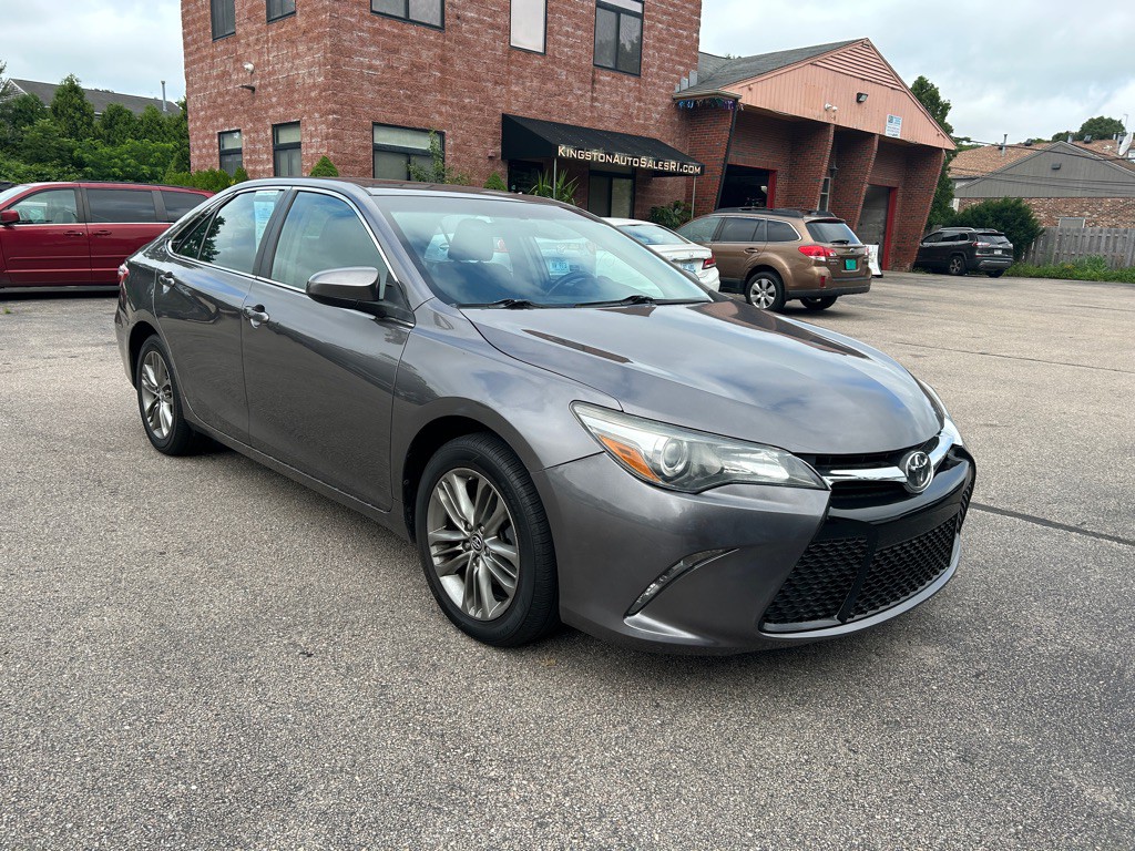 2016 Toyota Camry Image 3