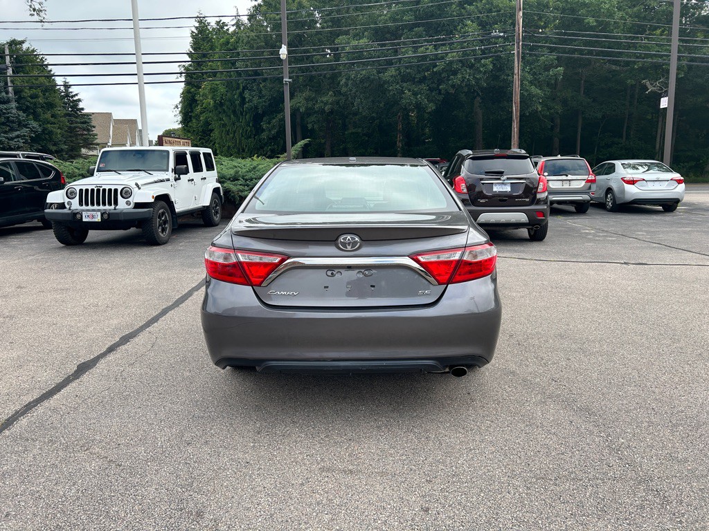 2016 Toyota Camry Image 6