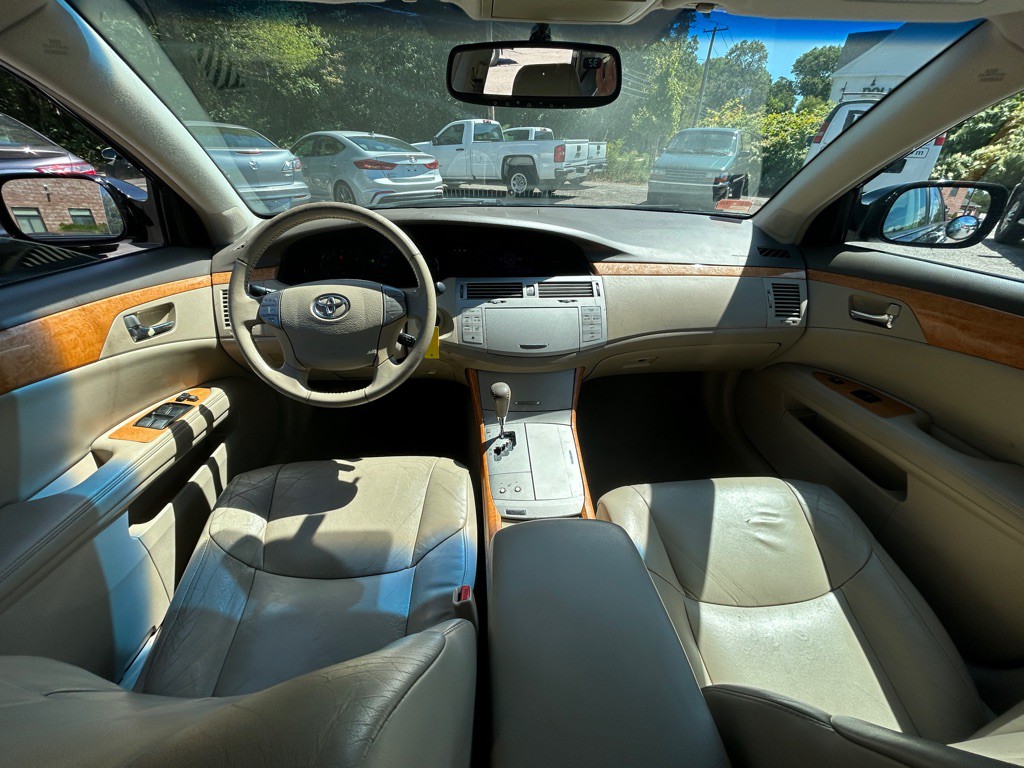 2006 Toyota Avalon Image 10