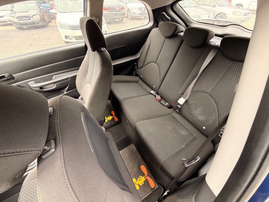 2010 Hyundai Accent Image 12