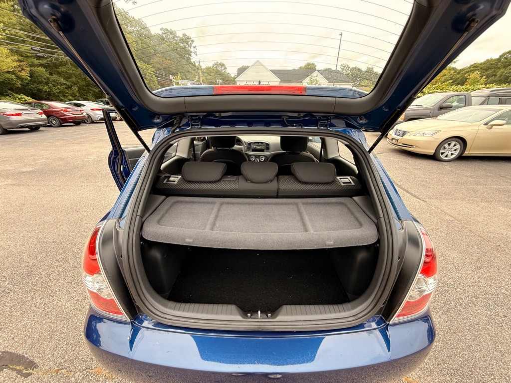 2010 Hyundai Accent Image 13