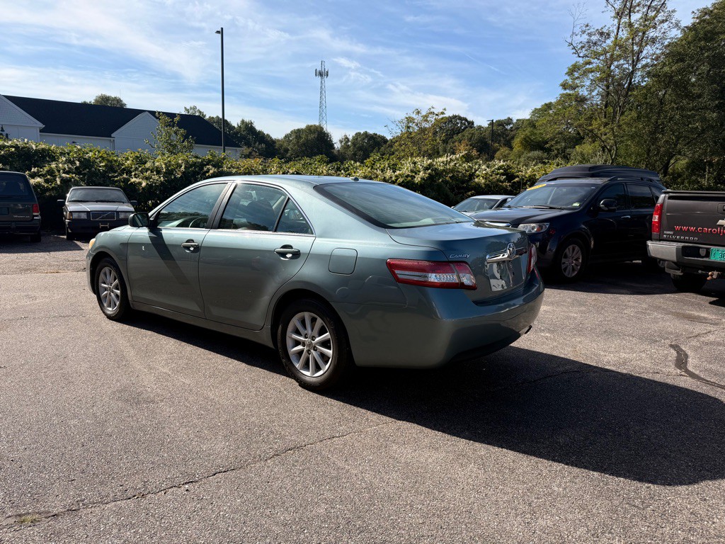 2011 Toyota Camry Image 7