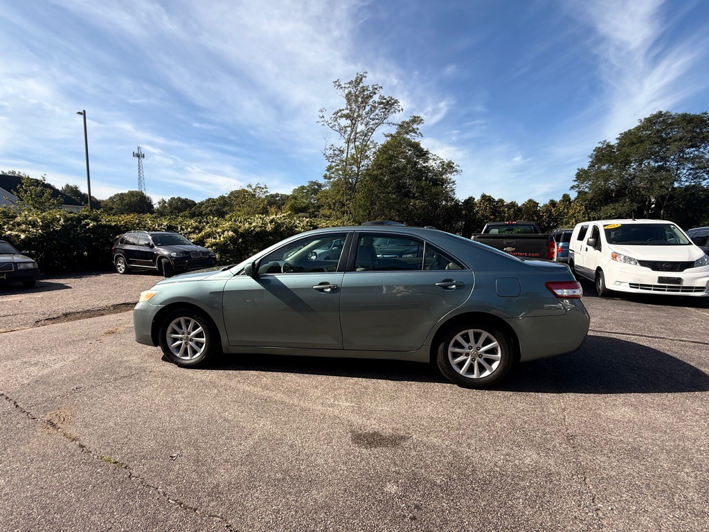 2011 Toyota Camry Image 8