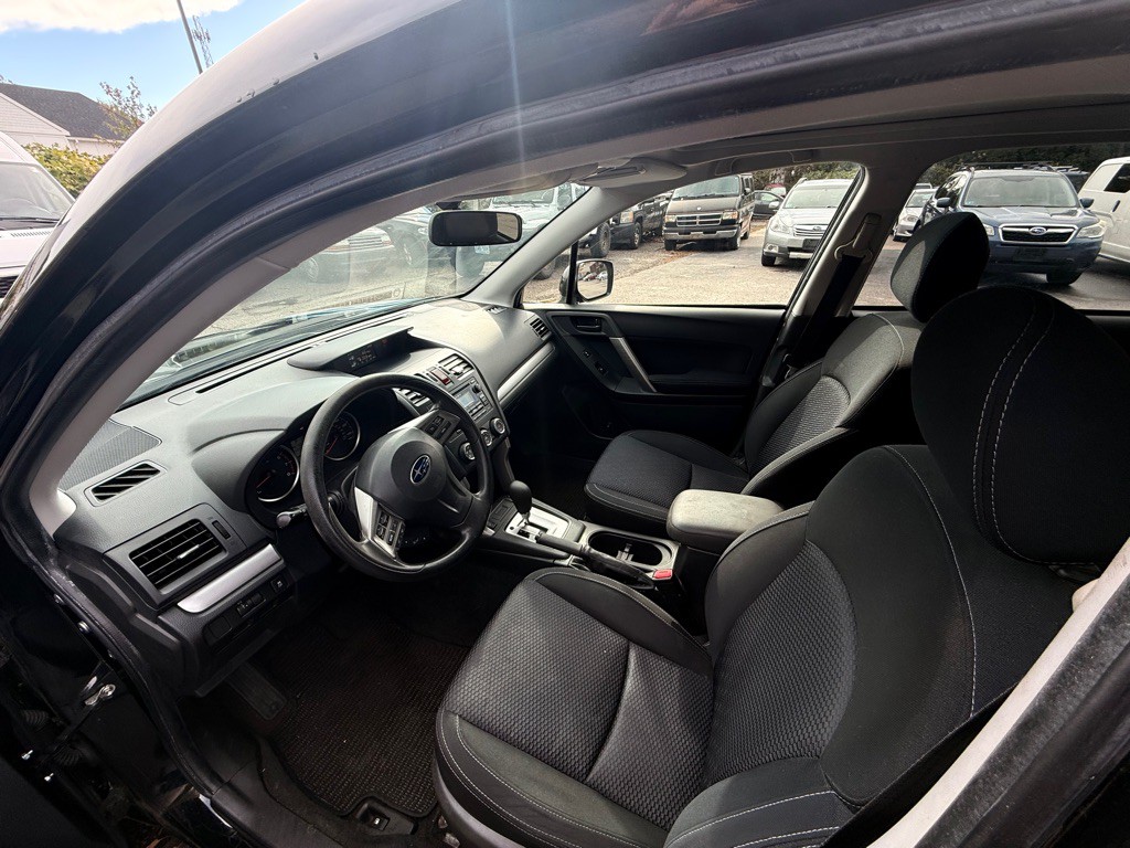 2015 Subaru Forester Image 9