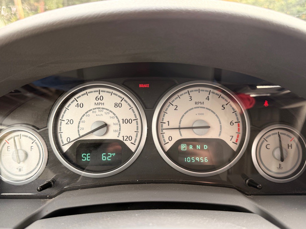 2008 Chrysler Town & Country Image 11