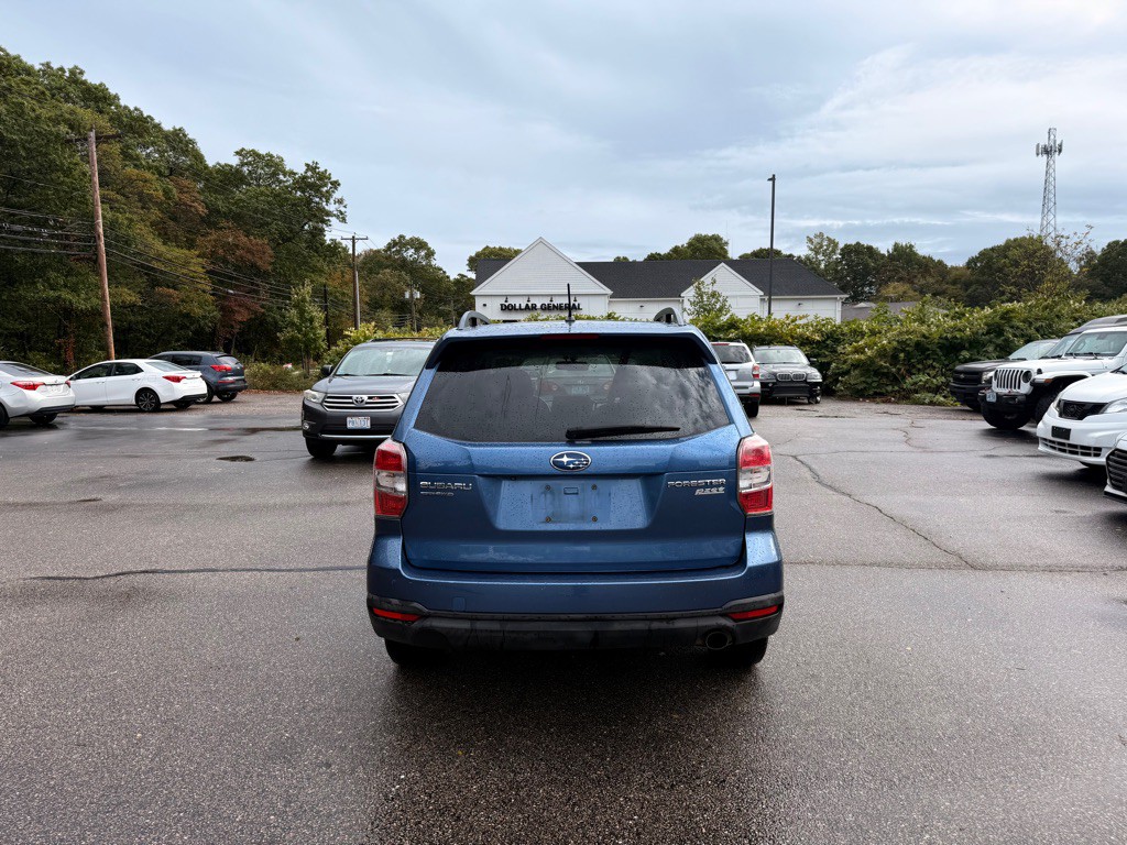 2015 Subaru Forester Image 6
