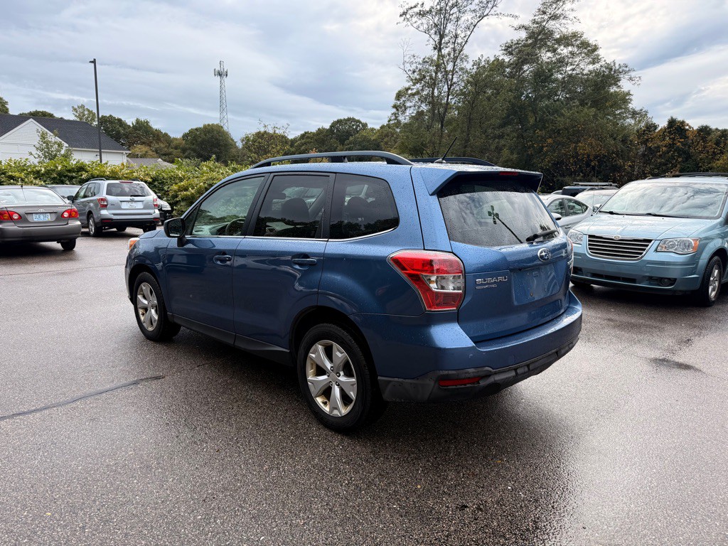 2015 Subaru Forester Image 7