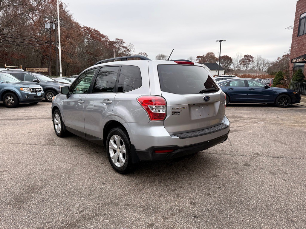 2014 Subaru Forester Image 7