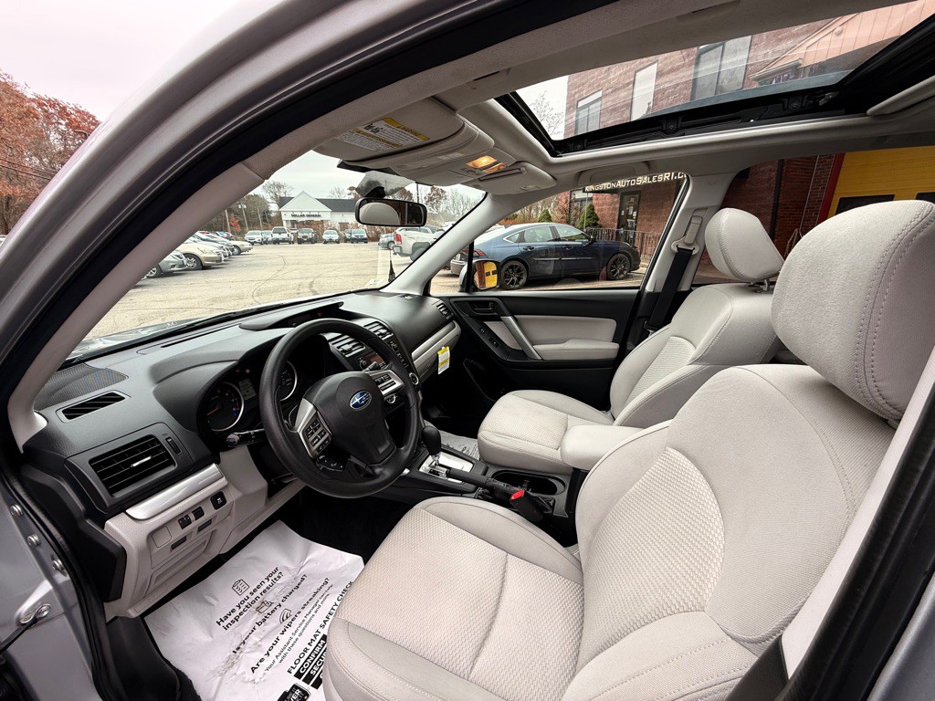 2014 Subaru Forester Image 9