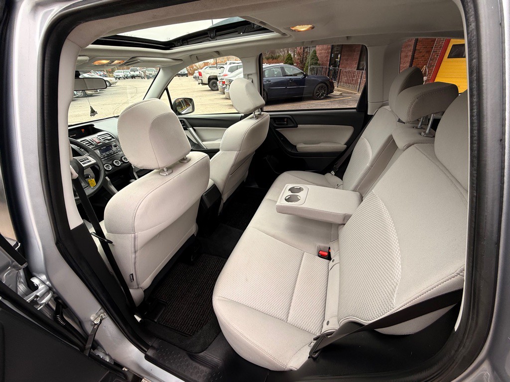 2014 Subaru Forester Image 11