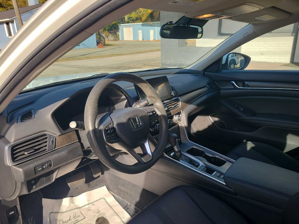 2020 Honda Accord Image 11