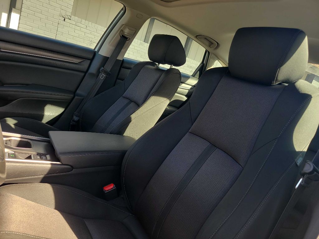 2020 Honda Accord Image 12