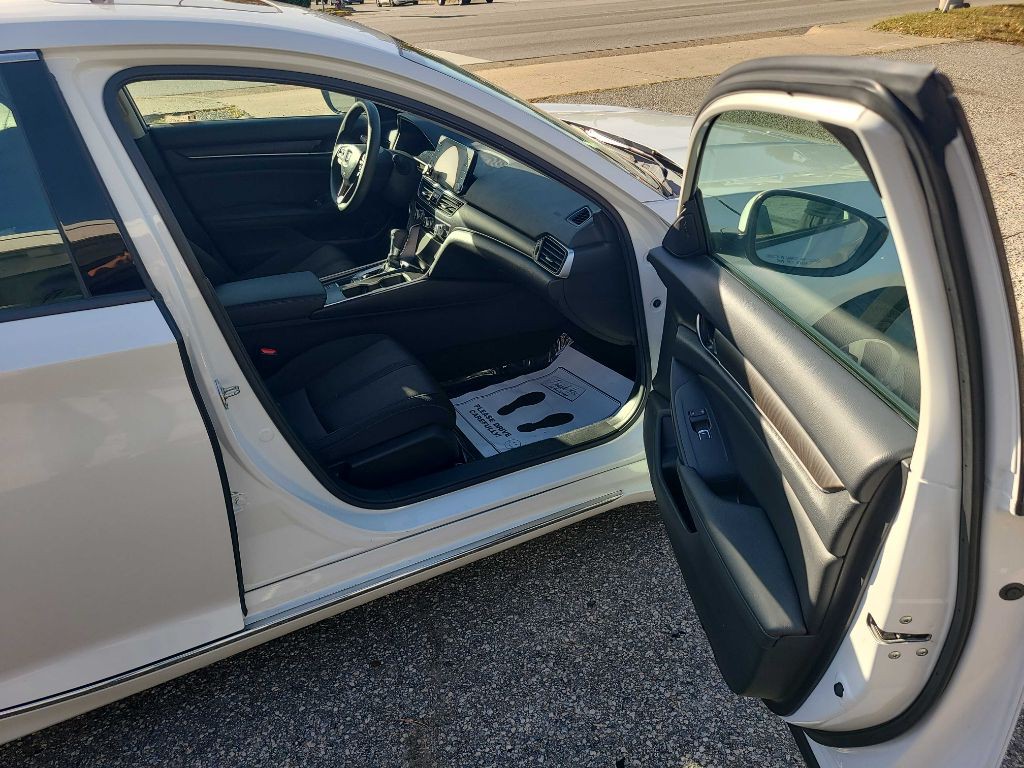 2020 Honda Accord Image 13
