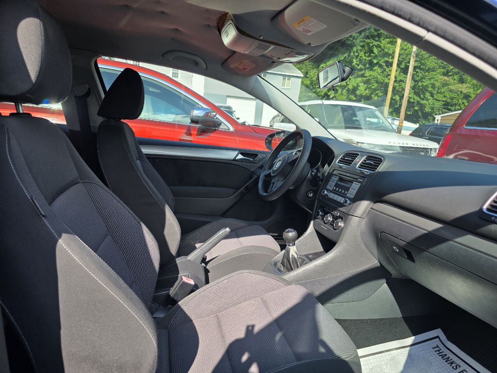 2010 Volkswagen Golf Image 15
