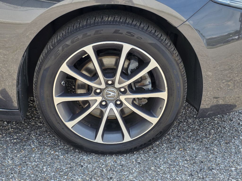 2015 Acura TL Image 9