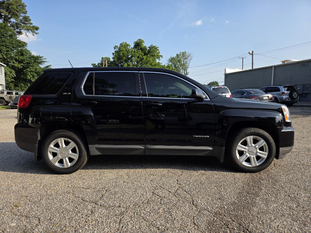 2016 GMC Terrain Image 2