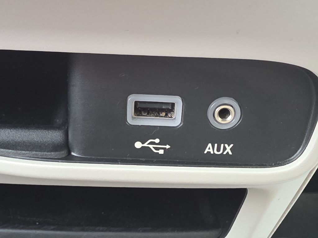 2017 Chrysler Pacifica Image 17