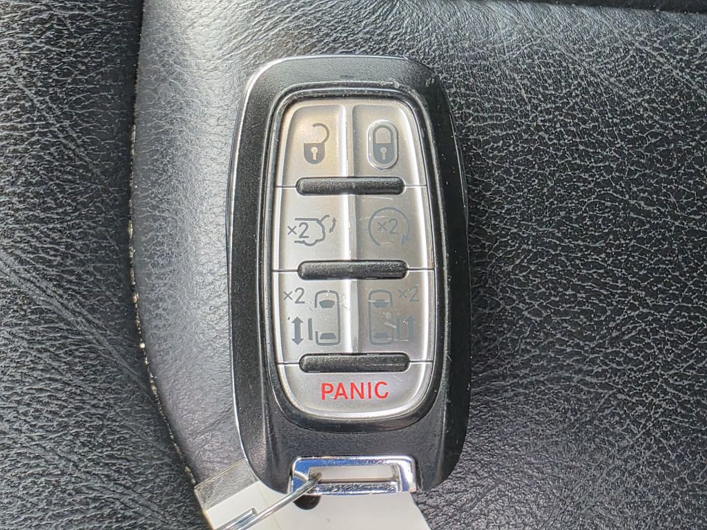2017 Chrysler Pacifica Image 23