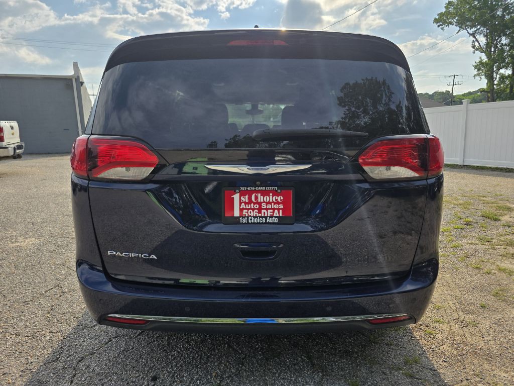 2017 Chrysler Pacifica Image 7
