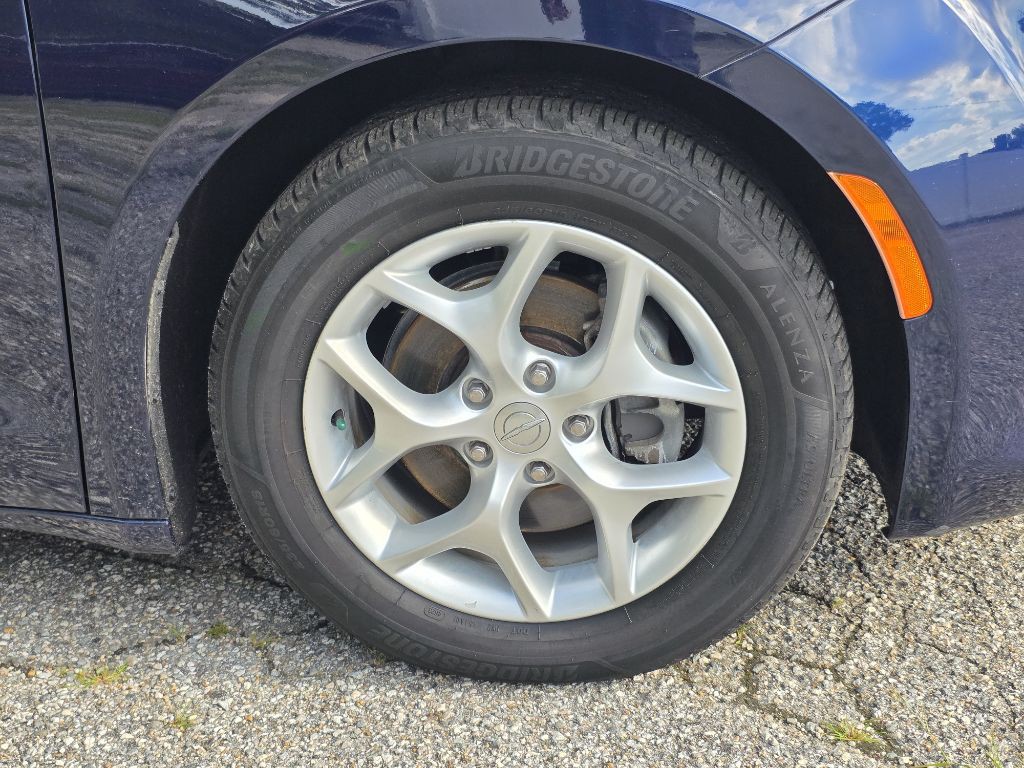 2017 Chrysler Pacifica Image 10