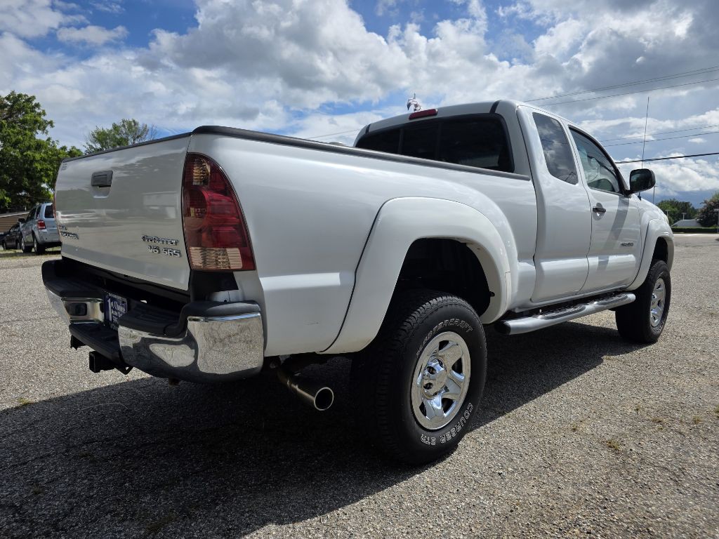 2005 Toyota Tacoma Image 3