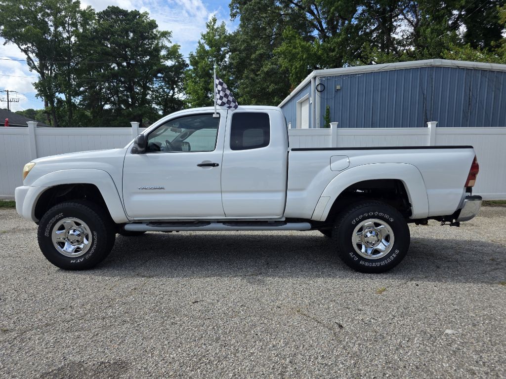 2005 Toyota Tacoma Image 8