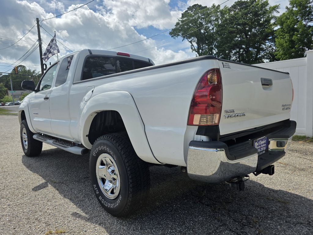 2005 Toyota Tacoma Image 9