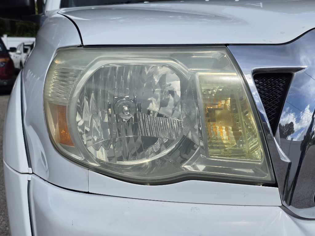 2005 Toyota Tacoma Image 8