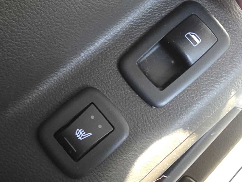 2013 Chrysler Town & Country Image 22