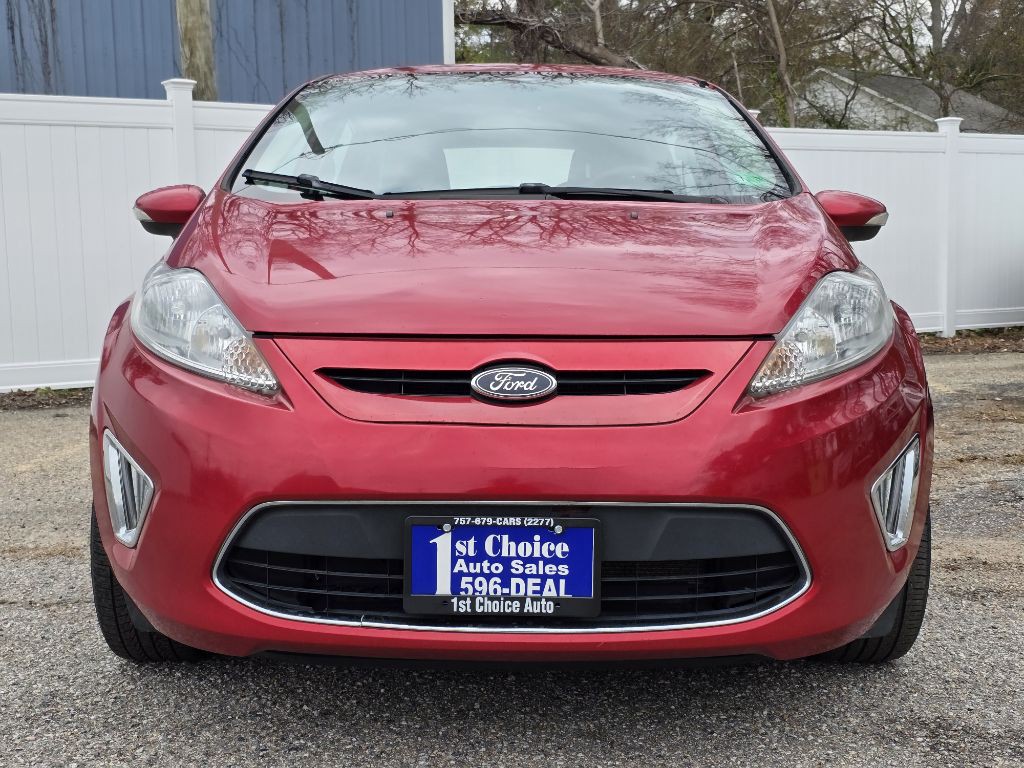 2011 Ford Fiesta Image 2